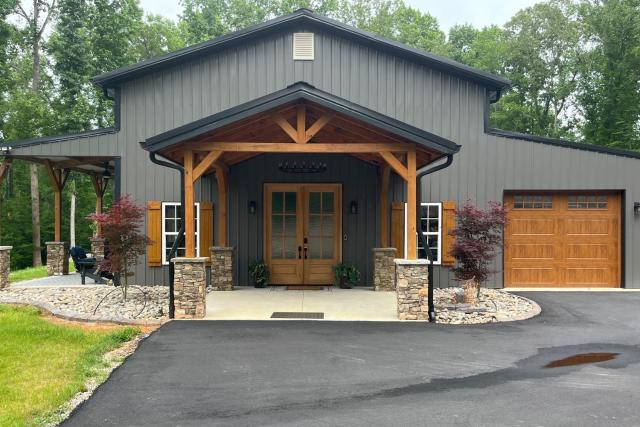Family-Friendly Barndominium Near Greenville!