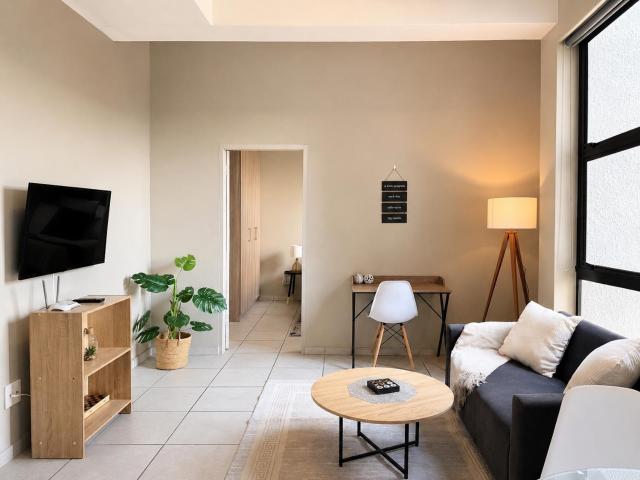 Work-Ready 1Bedroom in Central Rosebank Fast Wifi, Backup Generator