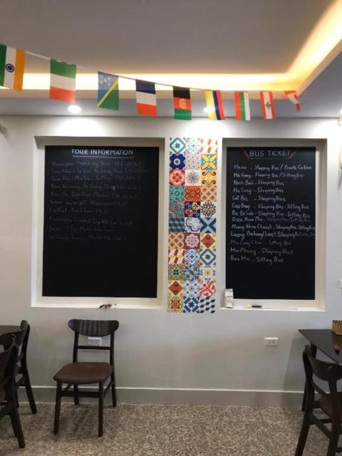 Flaco Hostel and Booking Office