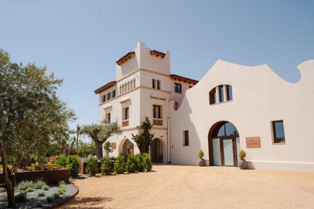 El Serral Hotel