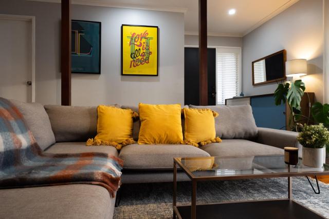 Family-Friendly Home in Tullamarine - Sleeps 6