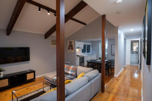 Family-Friendly Home in Tullamarine - Sleeps 6