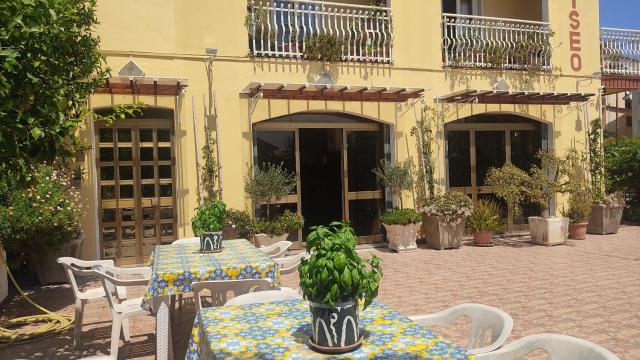 Hotel Eliseo