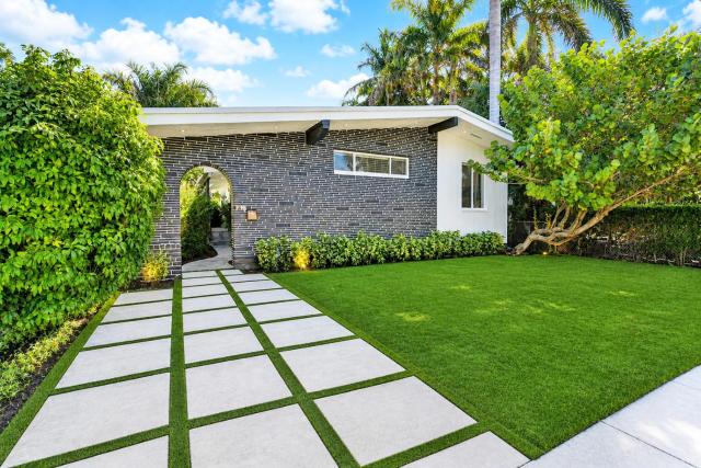 Walk to Beach Luxury 4BR & 4BA Villa Hollywood Lakes