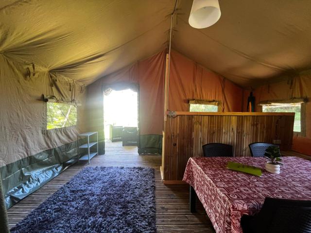 Camping Lézard Vacances - Tente Safari Renard