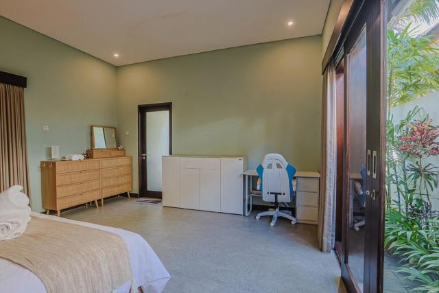 Spacious 3BR Family Villa with Pool-Villa Makrando