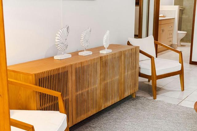Latitude 17 Suite 4
