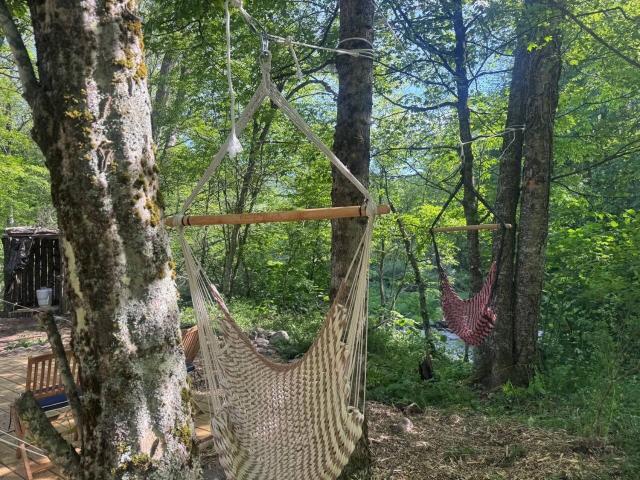 Luxury Glamping in a Jungle Setting Along River Wiht AA, TUB, Hiking