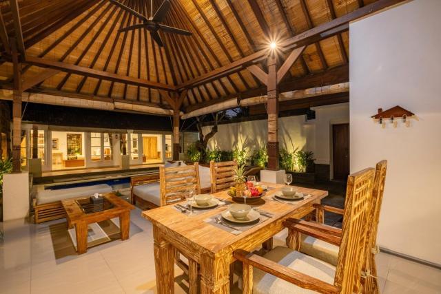 Family budget Villa with private Pool in Seminyak