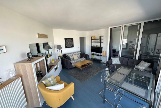 Spacious 68m apartment bright and charming