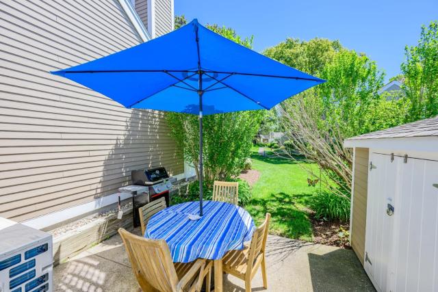 Brewster townhouse near beach & golf
