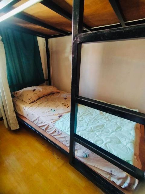 Pineapple Express hostel at BKK