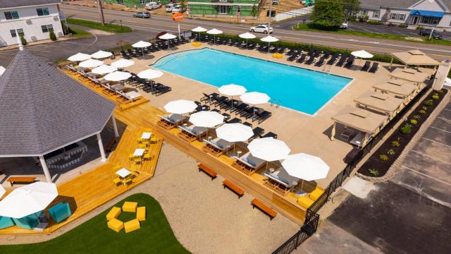 Driftaway Hotel and Pool