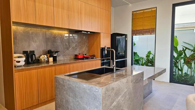 Modern Luxury 4BR Pool Villa by the Sea E1