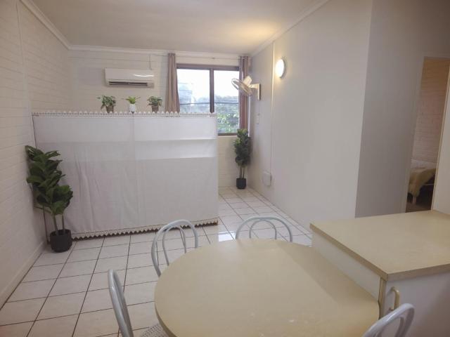 Comfortable Twin Room in a Shared Apartment, Darwin CBD, Central Stay, Esplanade