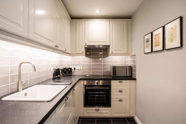 Luxury Belfast City Centre Apartments - Stay in Belfast's Historic Linen Quarter