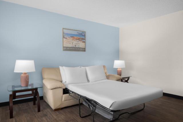 Victoria Palms Inn and Suites