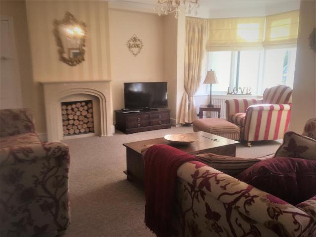 Fring House Apartment
