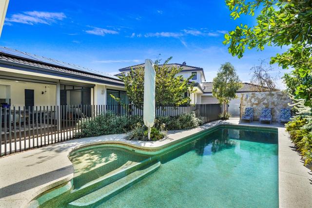 New Family Retreat Resort Pool & Oceanviews!