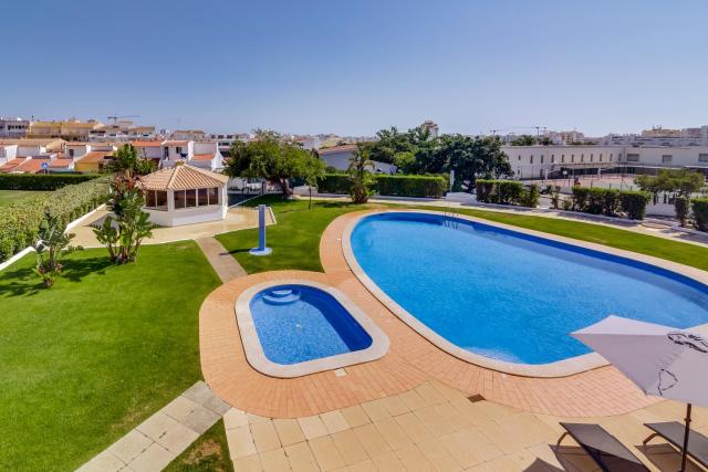 Crisgolf Apartments