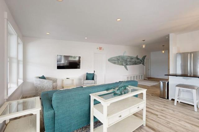 Elegant Oceanfront Condo with Stunning Harbor Views & Spectacular Sunsets