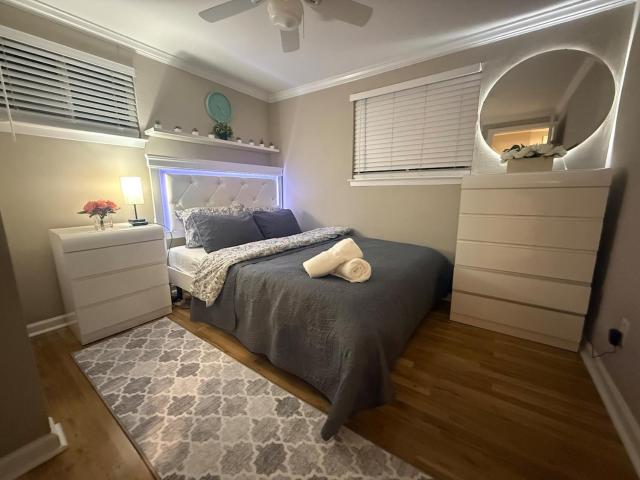 Cozy 3br 1 bath upstairs apt