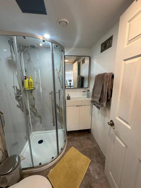 Nimo Homestay , Compact Studio Apartment Guelph