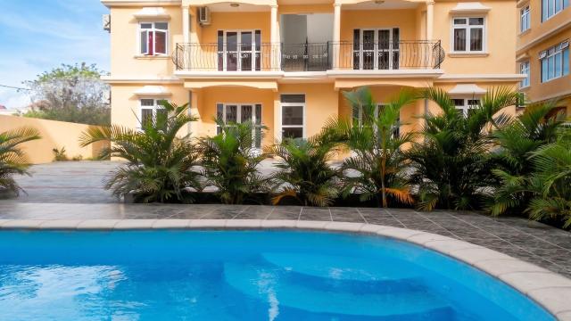 Elegant Apartment in Pereybere + Pool