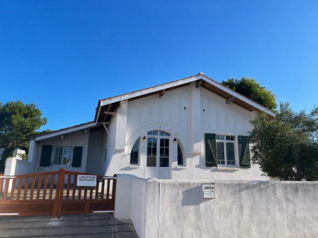 Villa familiale proche de la plage