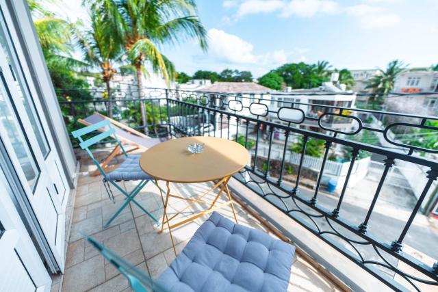 Cozy Apt with Pool, 12 Min to Beach - LV10