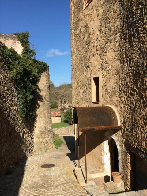La tourelle aux hirondelles