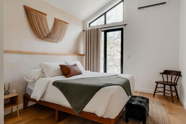 Trail's End - Modern and Private Cabin in the Wood