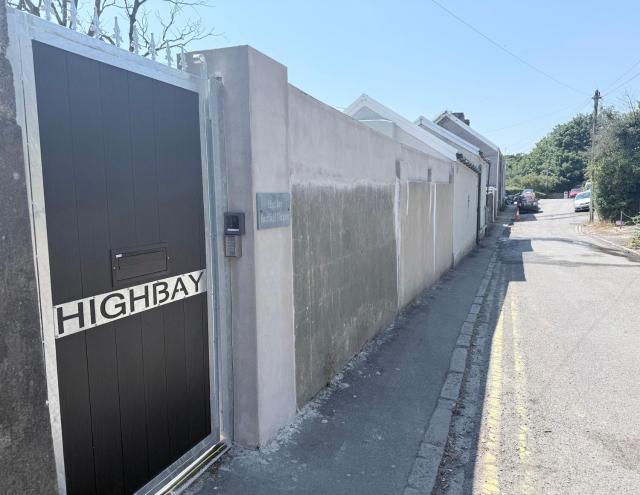 Highbay, Elegant room with sea and garden view in Swansea city centre