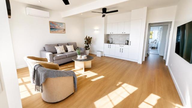 Cielo Flaxton, Newly Renovated Luxury Accommodation with Ocean and Iconic Views