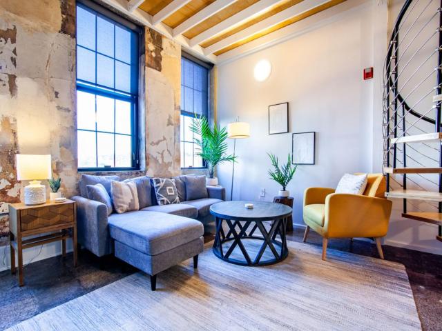 Sterchi Lofts Getaway - Downtown Knoxville