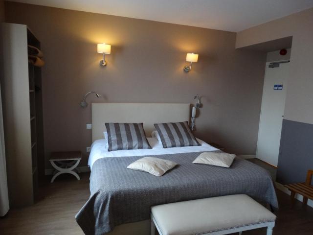 Logis Hôtel Restaurant Auberge du Valburgeois