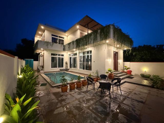 Boutique - Entire 3BHK Private Pool Villa - Auroville - Villa Magizham