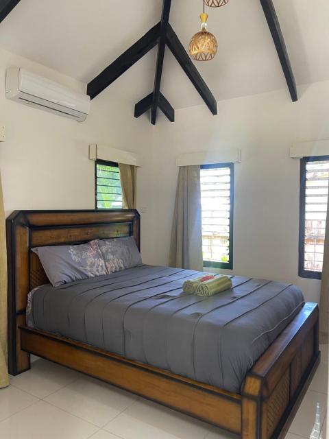 Mana Backpacker and Dive Resort