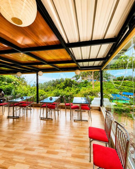 Parudeesa Pool Resort