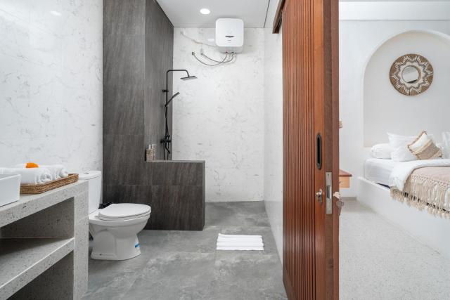 Ayura Villa Legian - Luxury Three Bedroom Private Pool