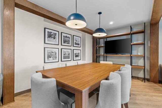 Everhome Suites Temecula Wine Country