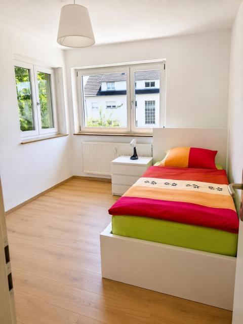 Ferienwohnung Herbolzheim 90 qm Nahe Europa Park und A5 Bis zu 5 Personen