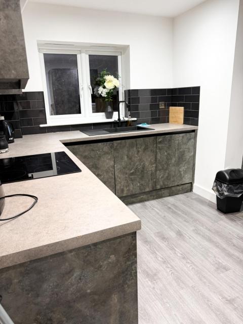 The Aurora Apartments - 2-Bed Apartment - 2 Bathrooms - FREE Private Parking