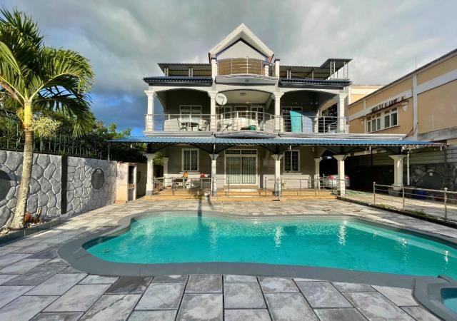 Private Pool Apartment in Mont Choisy