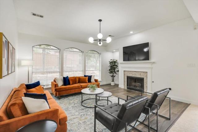 Stunning 6BR Pool - Great for Big Groups