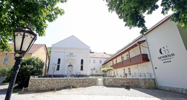 Generalis Wine Hotel