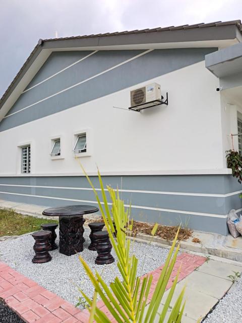 UiTM Entire LRT3 4R Terrace Glamping Home and Kitchen