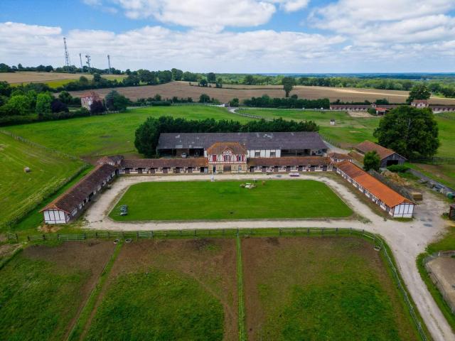 Tentes glamping insolite au cœur du haras