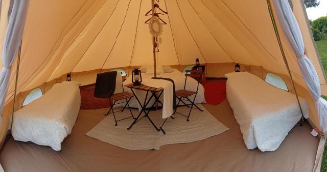 Tentes glamping insolite au cœur du haras