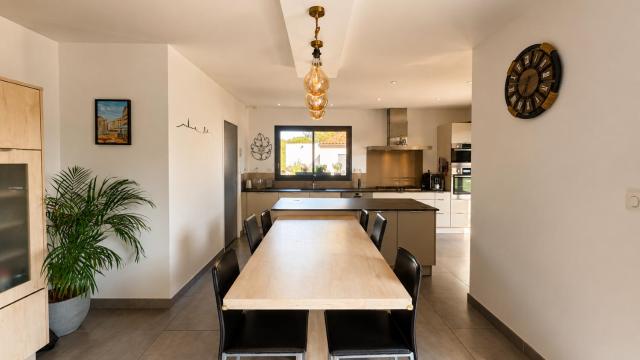 Villa en pierres naturelles avec piscine au Pic Saint Loup 7p - 15mn Montpellier